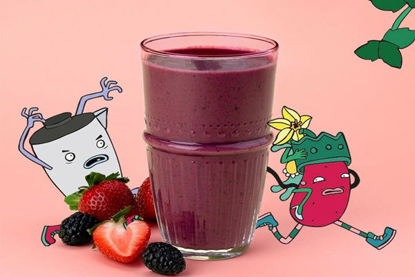 Así se prepara un batido fresquito de vainilla y frutas del bosque